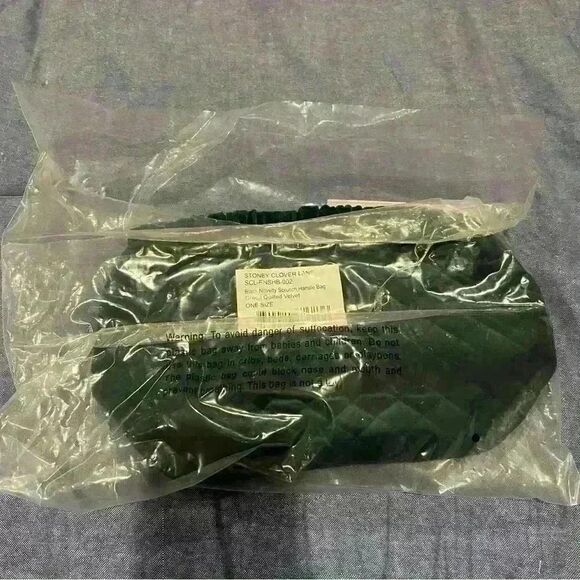 Stoney Clover Lane Scrunch Handle Bag Green Quilted Velvet - Picture 3 of 4